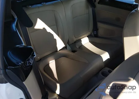 2013 Volkswagen Beetle 2.0T из США, поврежденный, VIN 3VW7A7AT0DM811178